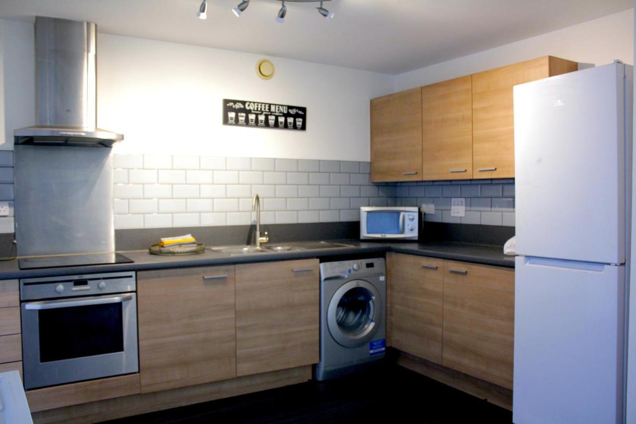 Spacious London Apartment 5 Min Walk To Leytonstone Underground Station And 5 Stops To Zone 1 Экстерьер фото