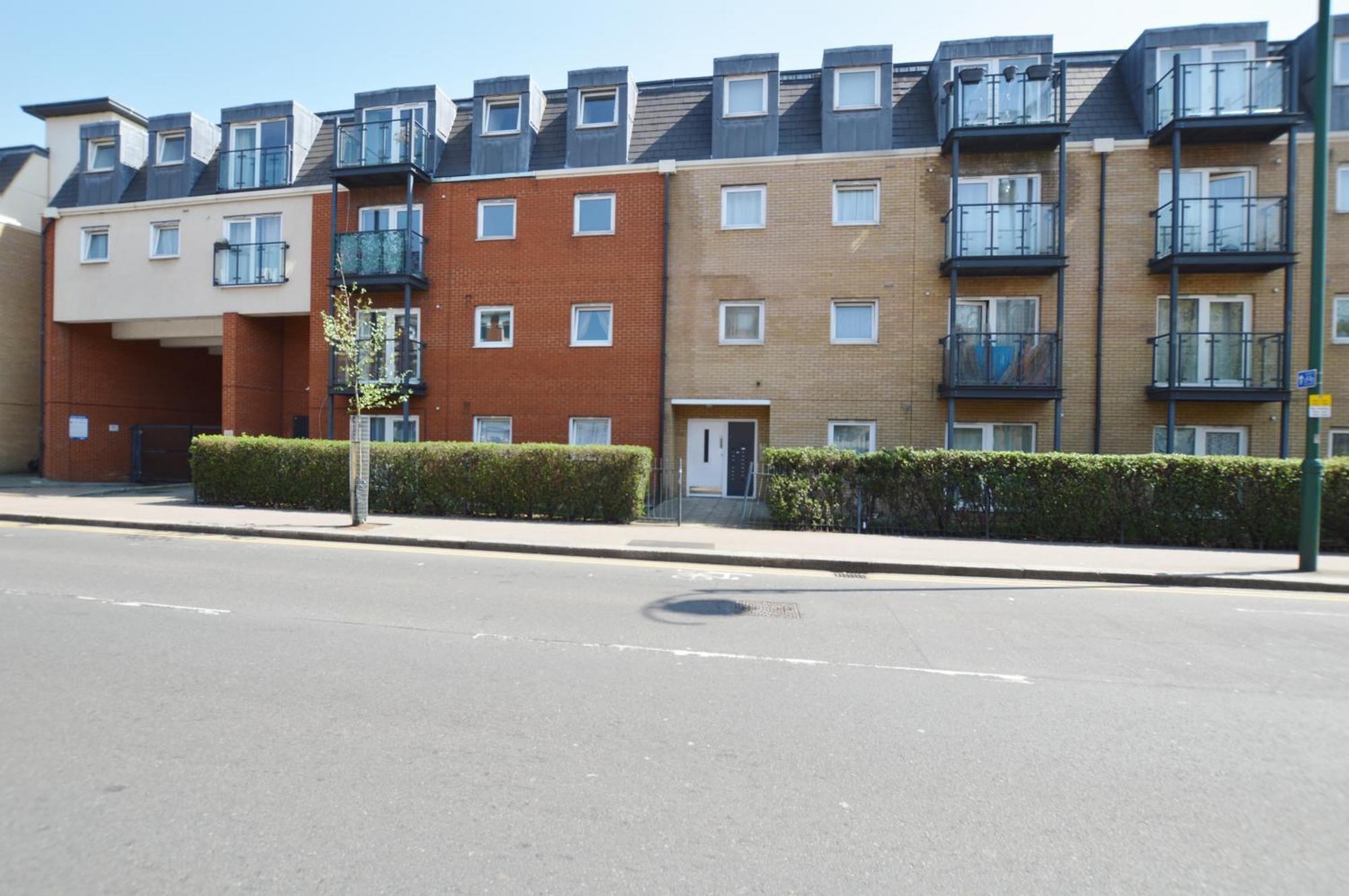 Spacious London Apartment 5 Min Walk To Leytonstone Underground Station And 5 Stops To Zone 1 Экстерьер фото